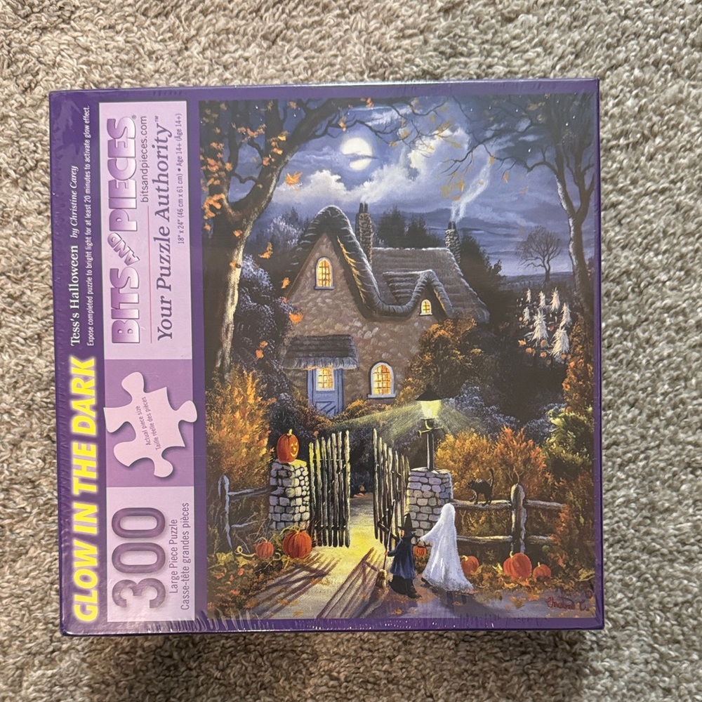 Bits and Pieces Haunted House Glow Puzzle